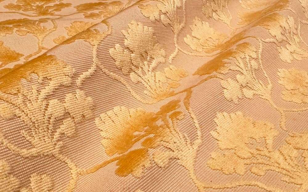 Velluto_tagliato_casa_bianca_giallo_oro_dettaglio|Tessitura Bevilacqua