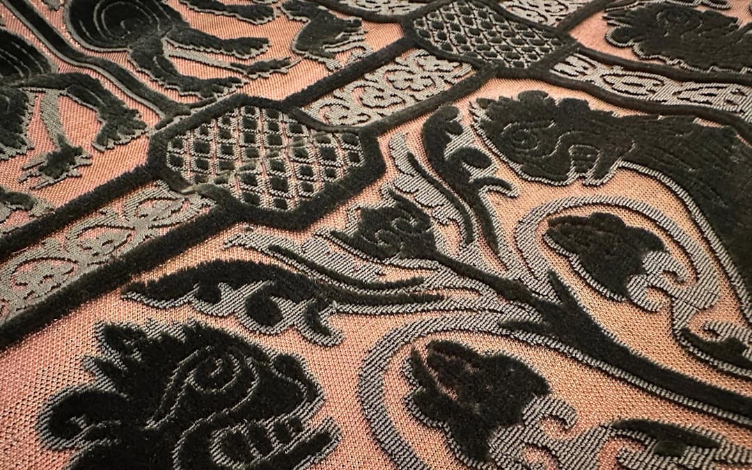 The Art of Silk in Venice: The First Weavers