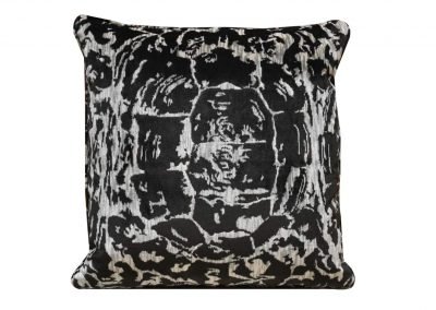 Tartaruga Velvet Cushion