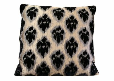 Lancé Velvet Cushion